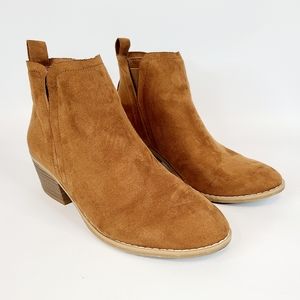 American Eagle Outfitters Brown Suede Ankle Booties Boots Slip On Size 6